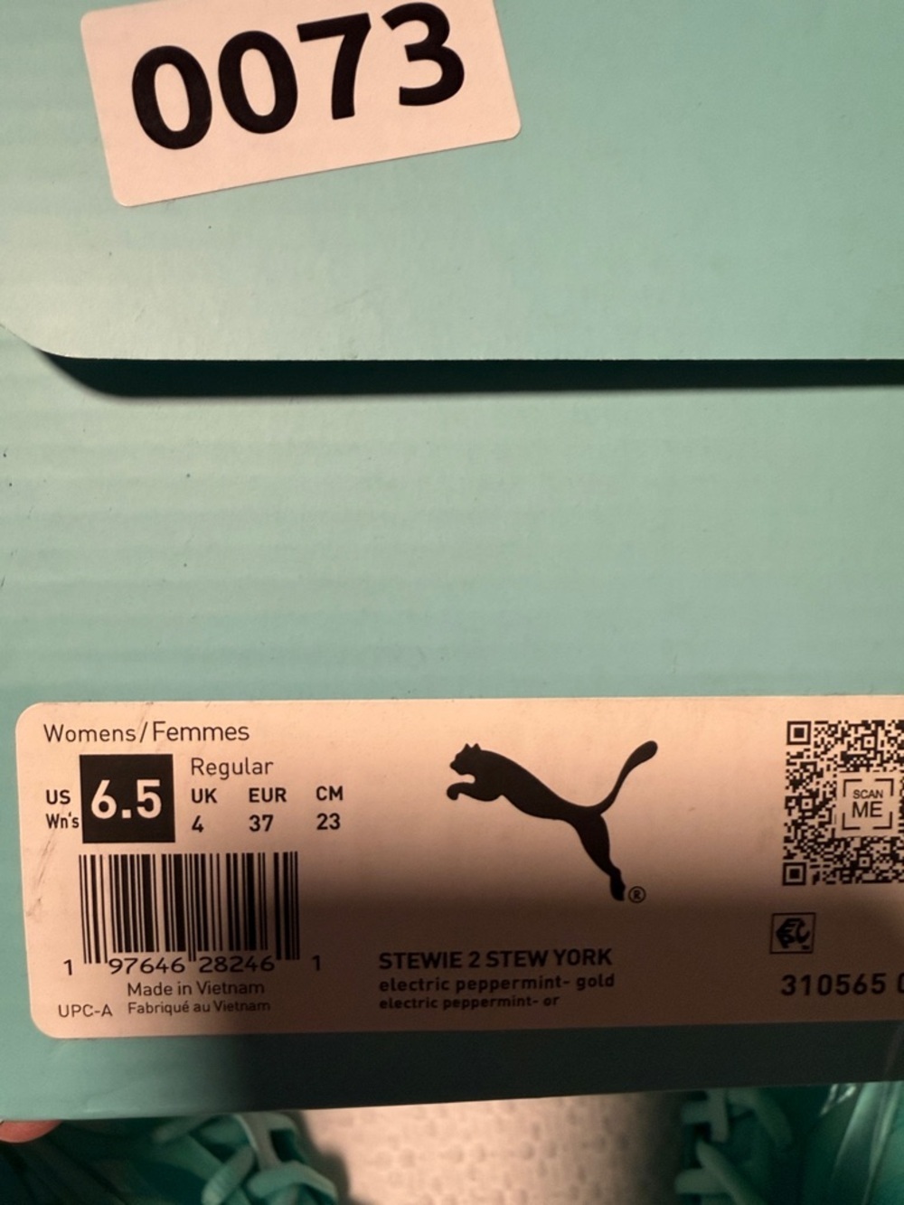 Puma Women's Teal Low-Top Sneakers with Gold Accents - Picture 2 of 5